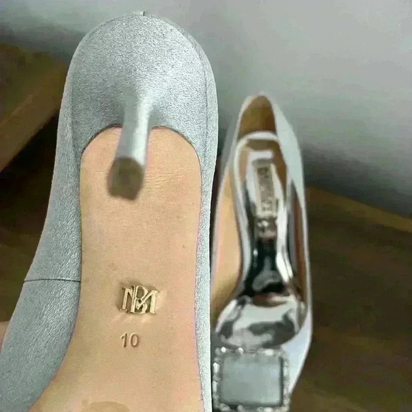 Badgley Mishka pointed toe pump - Picture 7 of 9